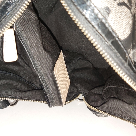 Coach Classic Logo Bag **100% AUTHENTIC** - Picture 6 of 7